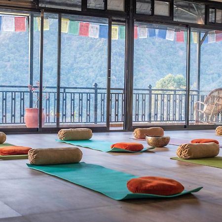 Green Hills Yoga Retreat Pokhara Exterior foto
