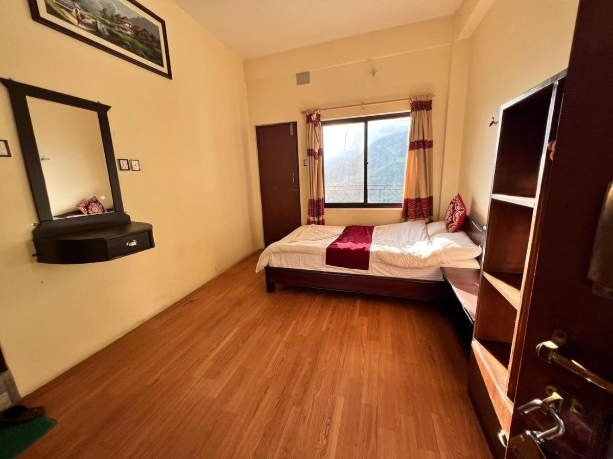 Green Hills Yoga Retreat Pokhara Exterior foto