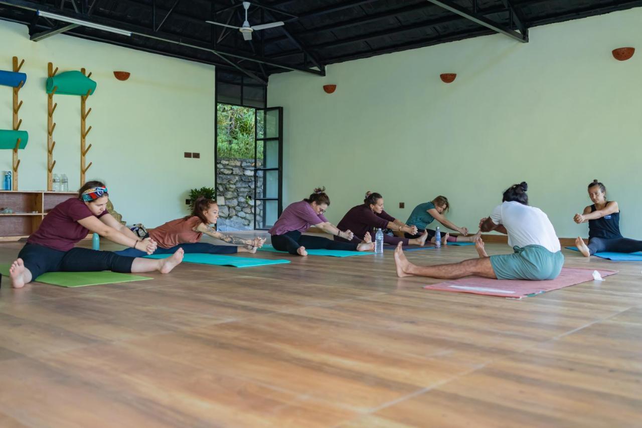Green Hills Yoga Retreat Pokhara Exterior foto